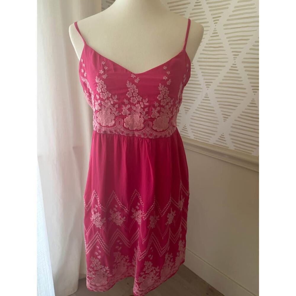 Savanna Jane Women’s Small Pink Embroidered Dress NWOT